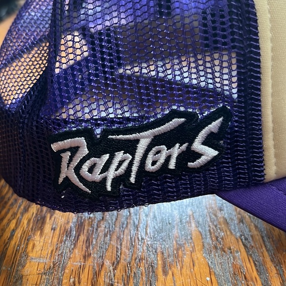 Purple Toronto Raptors hat - Picture 2 of 2